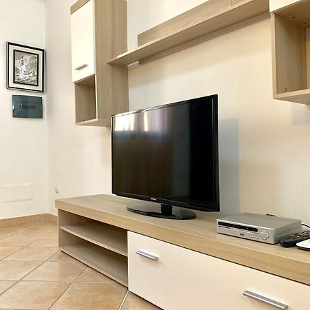 Square Inn Apartment Ольбия Экстерьер фото