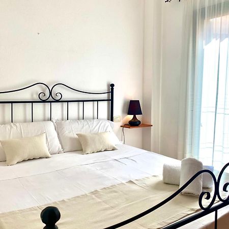 Square Inn Apartment Ольбия Экстерьер фото